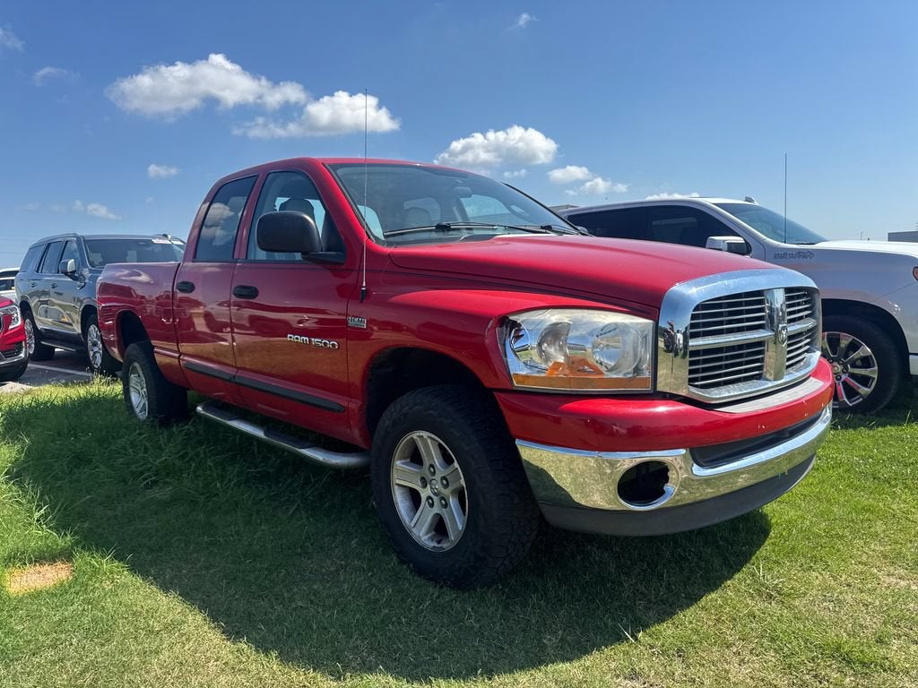 2006 Dodge Ram 1500 — rear three-quarter view