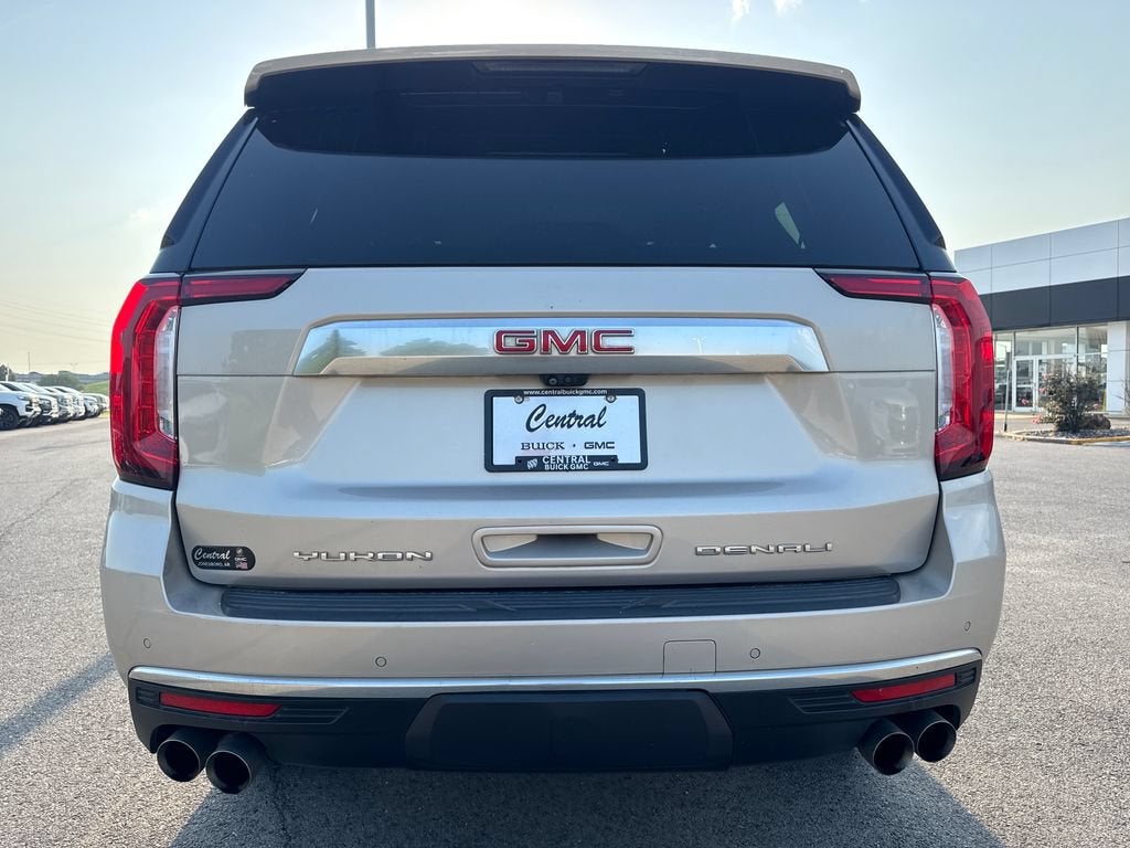 2021 GMC Yukon — detail view