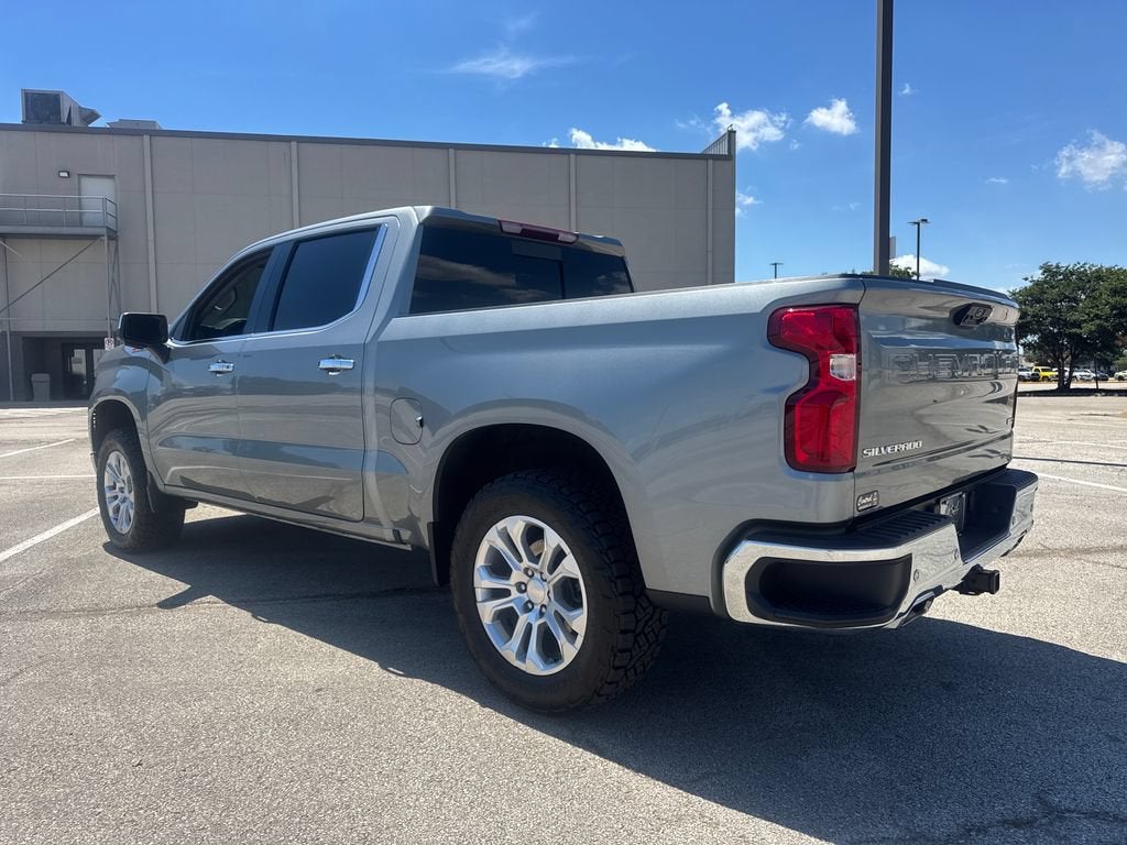 2024 Chevrolet Silverado 1500 — interior view