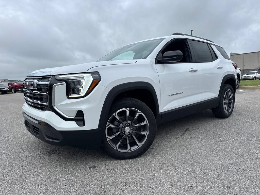 2027 GMC Terrain FWD Elevation in Summit White — front three-quarter view