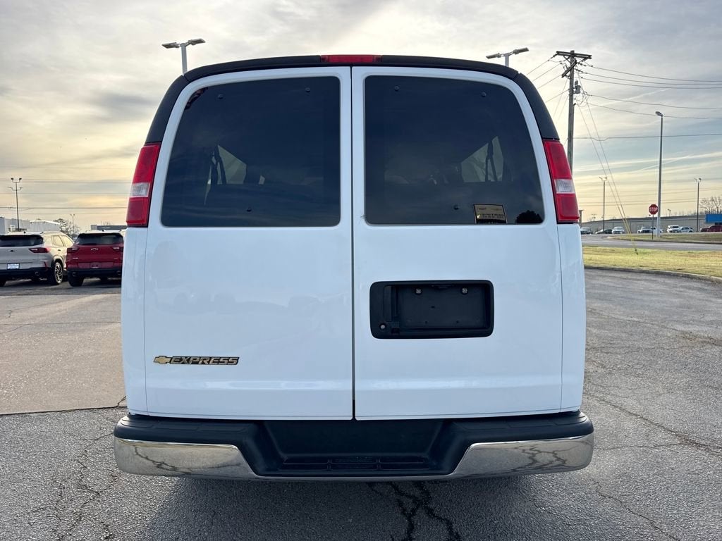 2024 Chevrolet Express Passenger 3500 — detail view