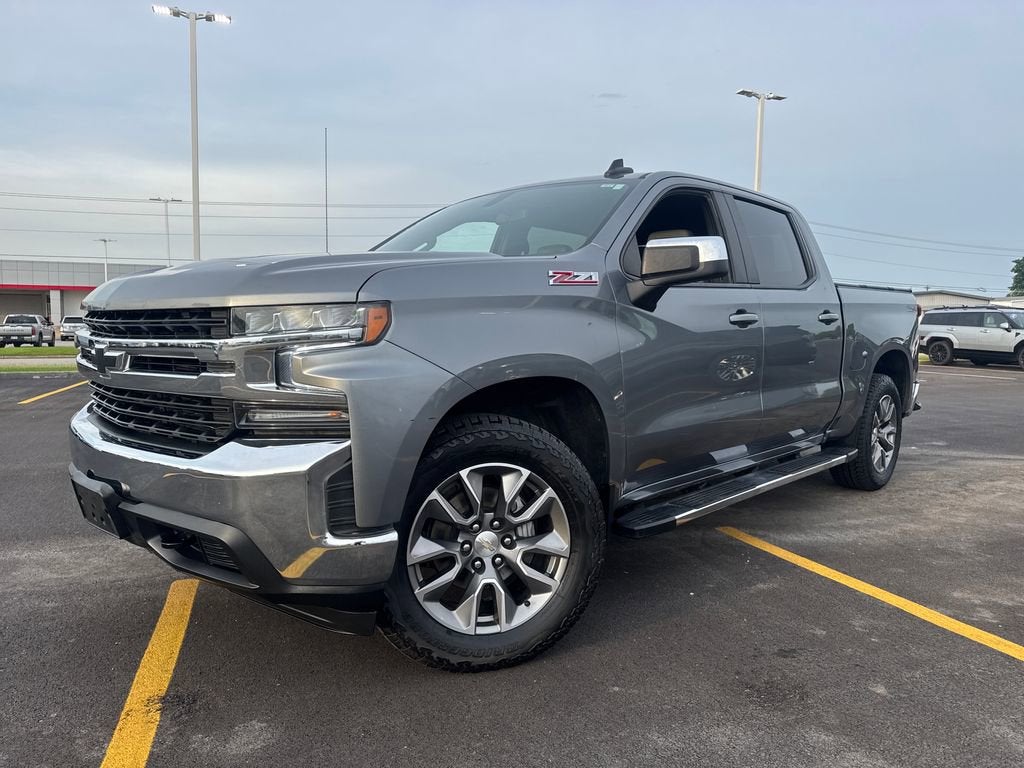 2021 Chevrolet Silverado 1500 LT in Satin Steel Metallic — front three-quarter view