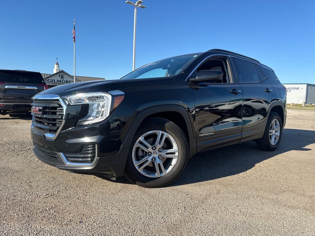 2023 GMC Terrain SLE in Ebony Twilight Metallic — front three-quarter view