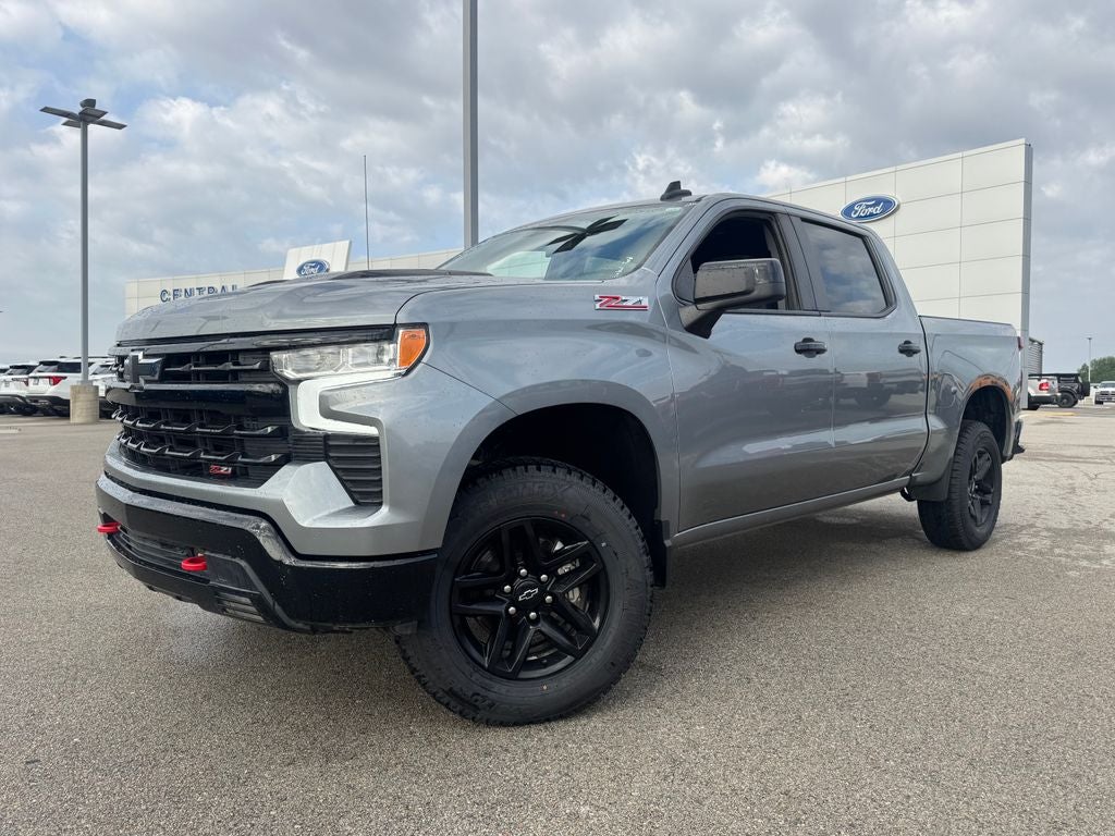 2023 Chevrolet Silverado 1500 LT Trail Boss in Sterling Gray Metallic — front three-quarter view